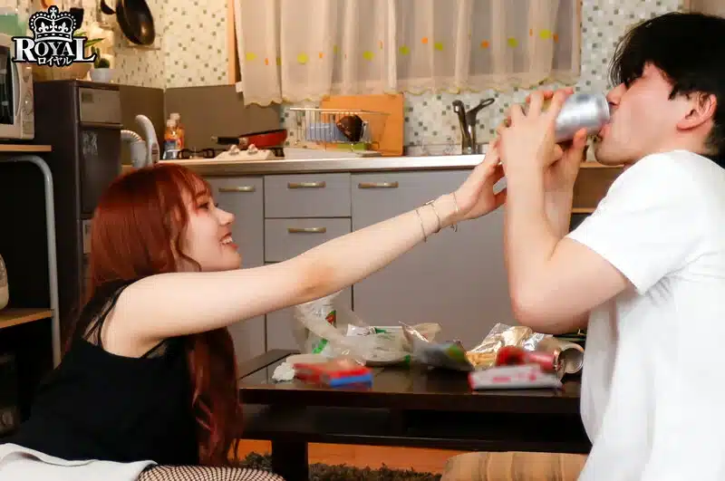 sexporn อามิริถอดชุดชั้นในของผมทีละชิ้นบนเตียง ROYD-108 4